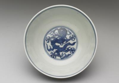 图片[2]-Bowl with dragons decoration in underglaze blue on a yellow ground, Ming dynasty, Longqing reign (1567-1572)-China Archive